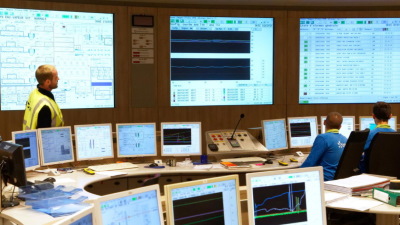 Workers in Flamanville 3's control room during hot tests last month (Image: EDF)